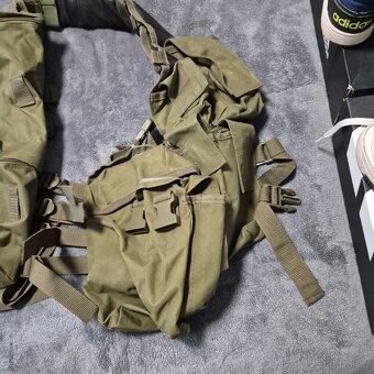 Zelená taktická vesta - 4