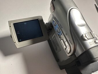 JVC GR-D239 Digitální kamera - 4