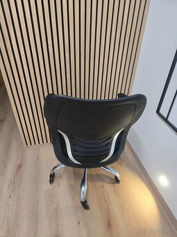 Kancelářská ergonomická židle - 4