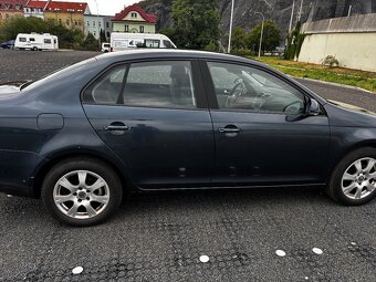 VW Jetta - 4