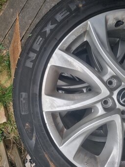 Pneu 225/55/R19 - 4