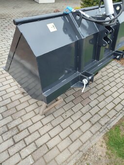 Hydraulická lopata za traktor - 4