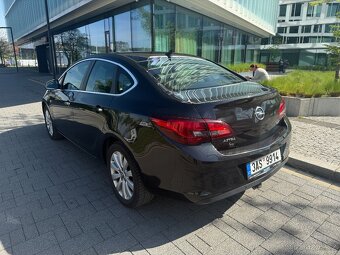 Opel Astra 1,7 CDTI 96kw r.2013 144.000km - 4