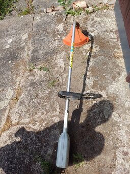 Elektrický křovinořez Stihl - 4