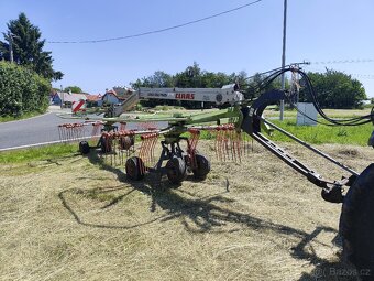 Shrnovač píce Claas LINER 650 Twin - 4