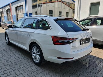 Škoda Superb iV Combi Style 1.4TSI 160kW DSG 56tkm Virtual - 4
