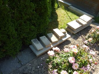 BETONOVÉ OBRUBNÍKY , DLAŽDICE KARI SÍTĚ - 4