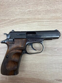 CZ 83 v ráží 7,65 Browning - 4