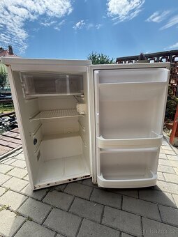 Prodám lednici Whirlpool ARC 0060 – plně funkční - 4