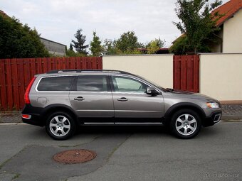 2011 Volvo XC70 2,4 D5 4x4 151kW s manuální převodovkou - 4