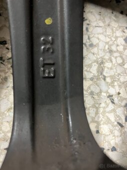 Kola BMW R17 - 4