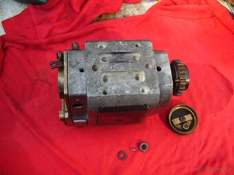Prodám magnetobateriové zapalování Bosch - 4