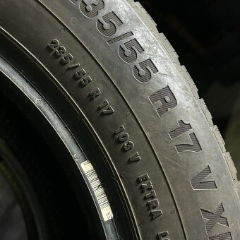 Zimní pneu 235/55 R17 103V Continental 6,5mm - 4