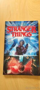 Stranger Things - 3 knihy: 1 v češtině, 2 knihy v angličtině - 4