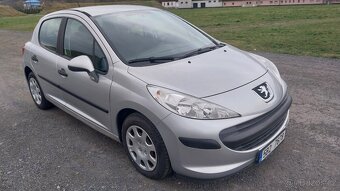 Peugeot 207 1,4 benzín - 4