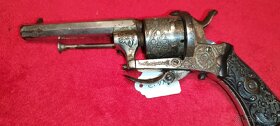 Starožitný revolver  zdobený - 4