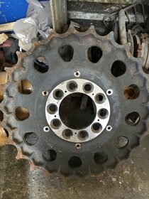 Kolo dozeru Chtz B10 / T170 / Stalinec - 4