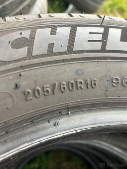 Prodám 4x letní pneu Michelin 205/60R16 - 4