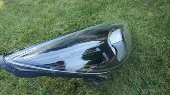 Ford Focus III MK3 - prave svetlo lampa - 4