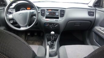 KIA RIO II-1,4i-71kw-r.v.2006- - 4