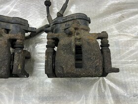 ZADNÍ BRZDIČE S EL. MOTŮRKAMA AUDI A4 B8 2.0 TFSI 155KW - 4