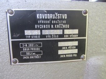 Kombinovaný stroj MS250 - 4