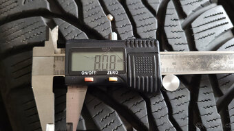 Téměř nejeté zimní pneu Kumho 225/65/17 XL, sada - 4