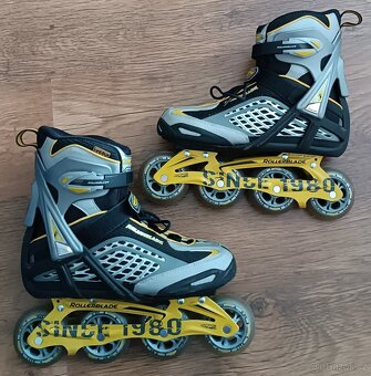Kolečkové brusle Rollerblade 42 (26,5 cm) + chrániče - 4