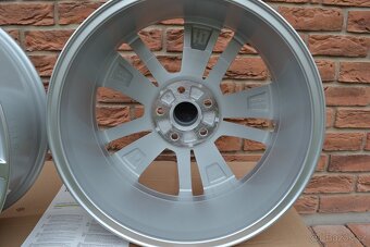 5×112 R18 Hliníkové disky Originál Škoda Kodiaq Model Triton - 4