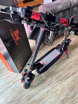 Elektrokoloběžka Kugoo Kirin m4 Pro se sedadlem. Jen 128 km - 4