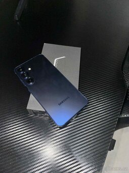 Samsung galaxy s25 12gb/128gb modrý - 4