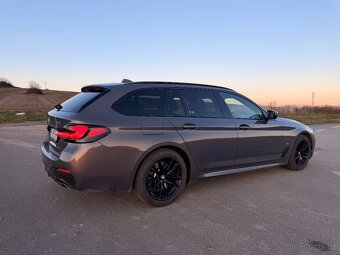 BMW 540i xDrive Touring – TOP výbava, záruka do 07/2027 - 4