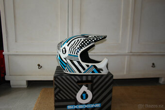 Integrální helma 661 - 4