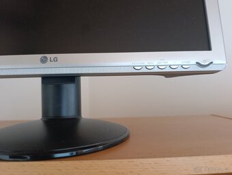 LG MONITOR K PC - 4
