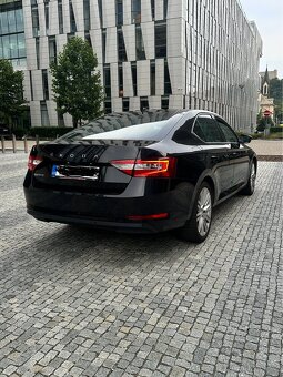 Skoda Superb 2.0Tdi 110KW 2021 - 4