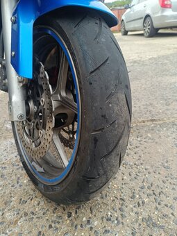 Kawasaki ER6F - 4