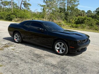 Dodge Challenger 3.6 V6 SXT PLUS - 4
