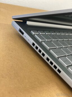 Notebook ASUS VivoBook - AMD R5/16GB/512GB/WIN11 - 4