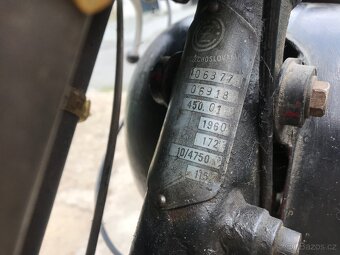 Veterán motorka Čz 175 - 4