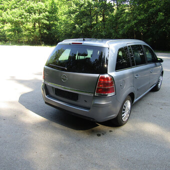 Opel Zafira B 1,8i 103kw, 7míst, NAJETO 91 649km - 4