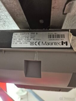 Prodám funkční bílá garážová vrata s motorem 4250x2080mm - 4