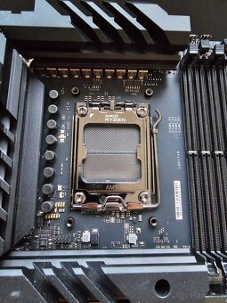 ASUS ROG CROSSHAIR X670E HERO - 23 měsíců záruka Alza - 4