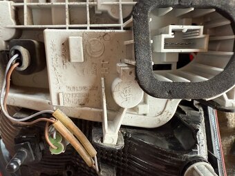 Levé zadní světlo rapid liftback - 4