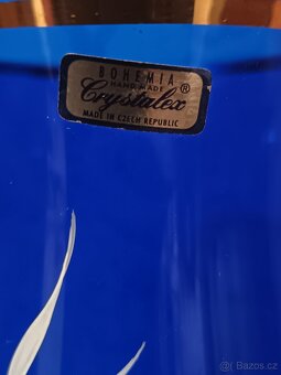 Modrá váza s kytkami bohemia krystal - 4