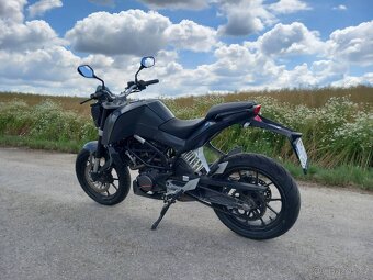 KTM Duke 125, manuál - 4