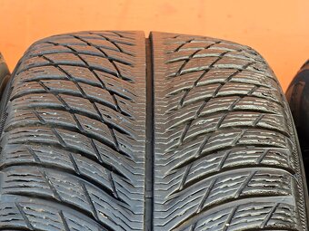 Zimní Michelin 235/60/16 - 4