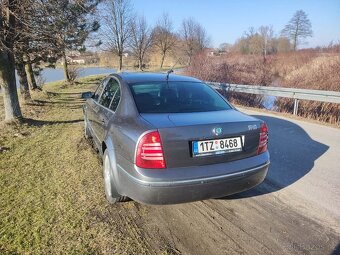 Škoda Superb 2.8 rok 2005 - 4