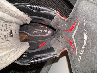 BRUSLE CCM JETSPEED FT1  vel. 41/6,5 D - 4