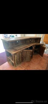 DŘEVĚNÝ BAROVÝ PULT TEAK MASIV - 4