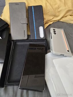 Samsung Galaxy Z Fold4 - 4